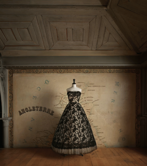 Fashion Icons in Paris: Alaïa & Dior